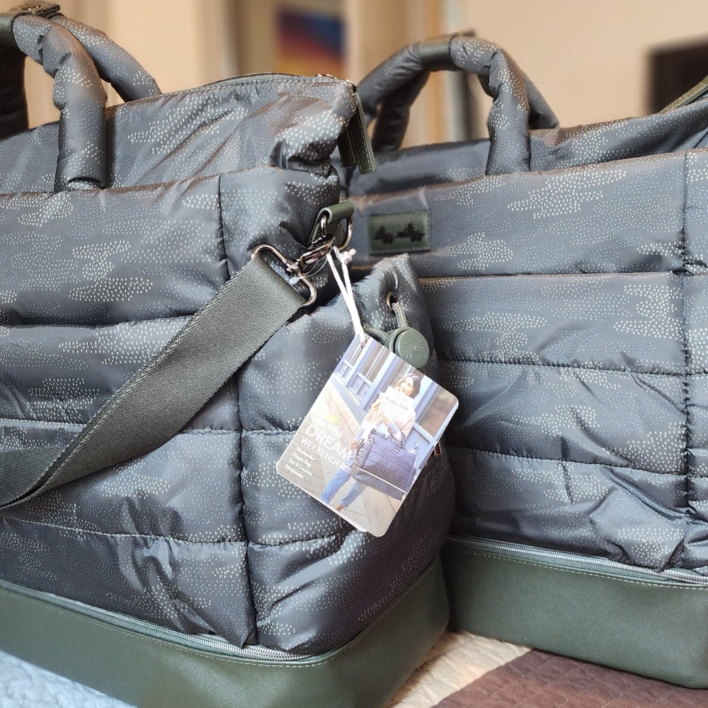 NWT Itsy Ritzy Dream Weekender Hospital /Travel Bag in Cloud Camo - Picture 8 of 8